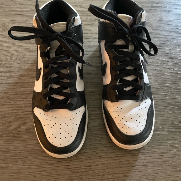 Women’s Nike Dunk retro panda 🐼 sneakers size 7 - Picture 2 of 6